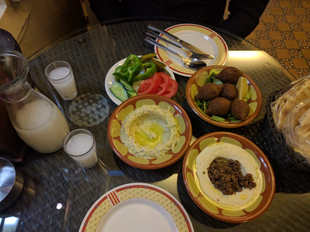 Lubnan-beyrut-mezeler-food-gezi