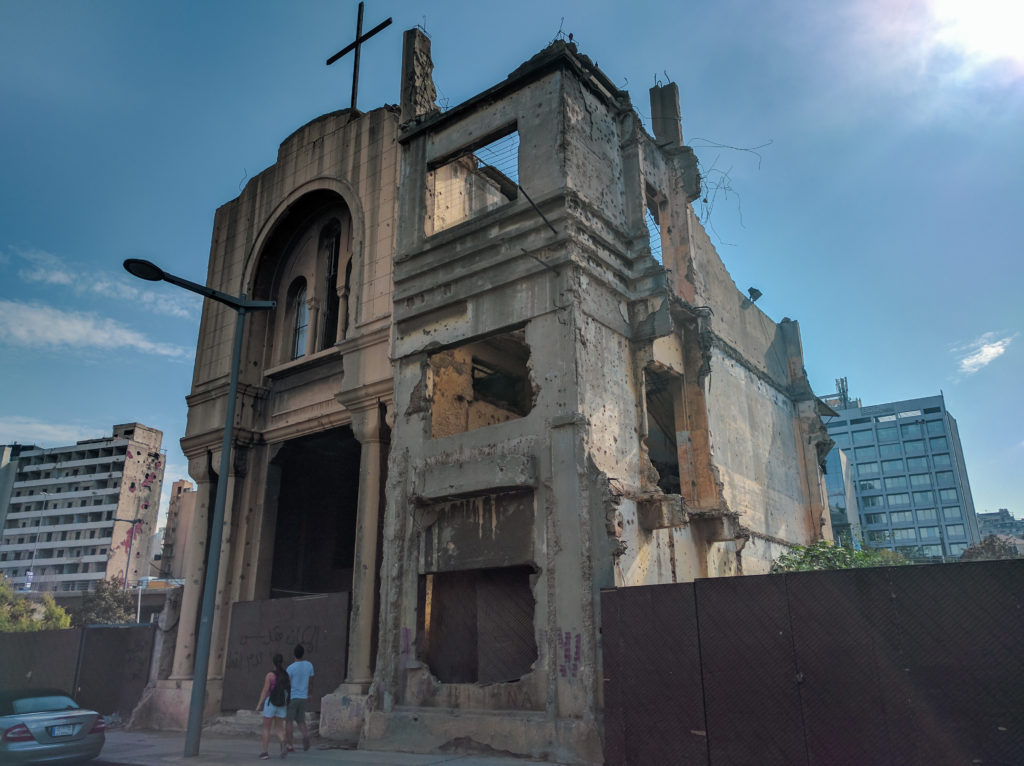 Lubnan-beyrut-yikilan-kilise-destroyed-church