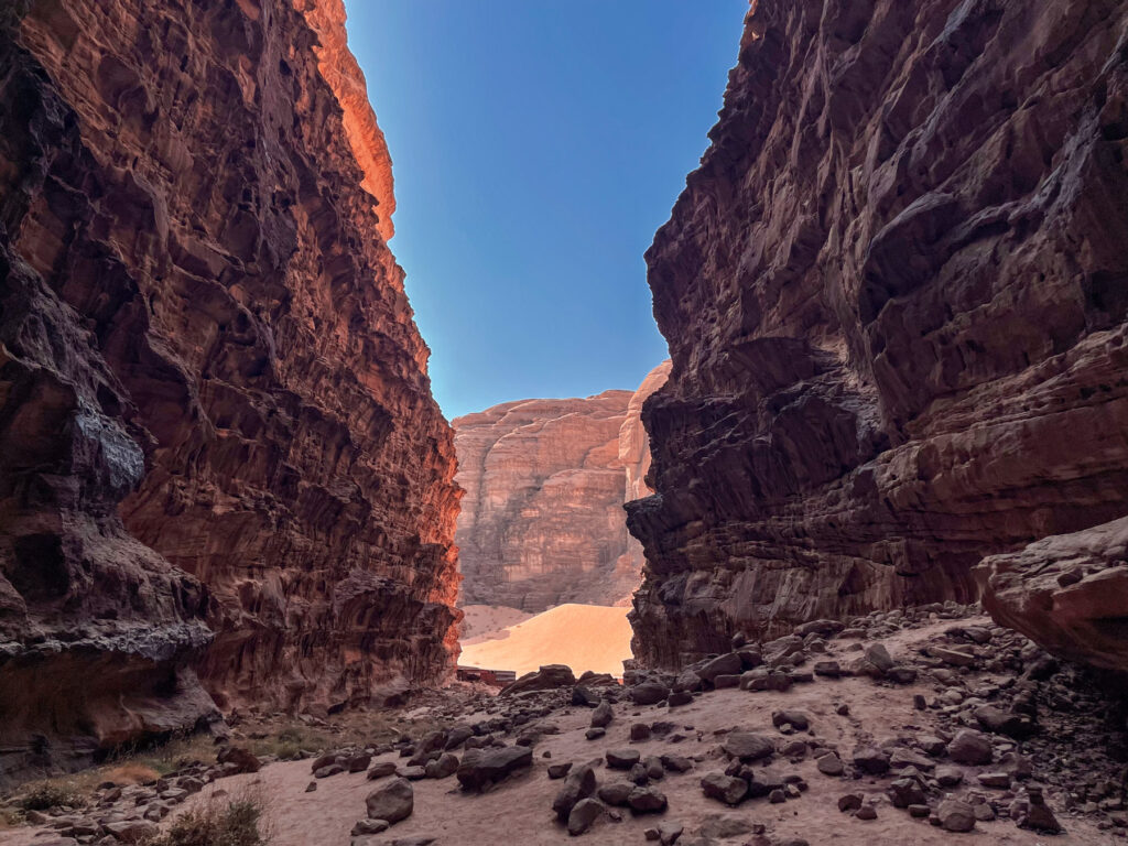Wadi Rum gezi rehberi lawrance mağarası